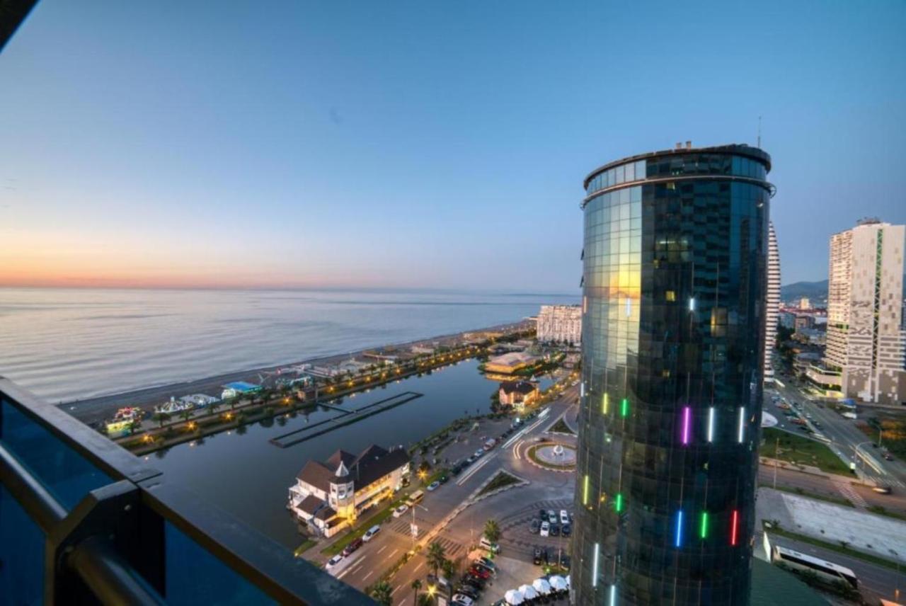 Orbi Twin Towers Aparthotel With Sea View Batoemi Buitenkant foto