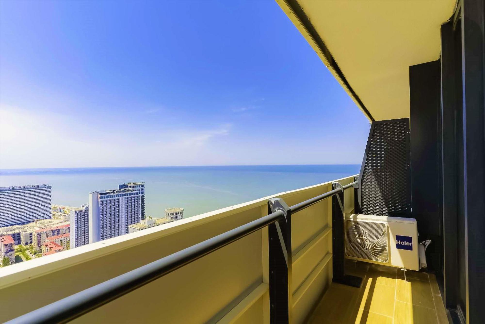 Orbi Twin Towers Aparthotel With Sea View Batoemi Buitenkant foto