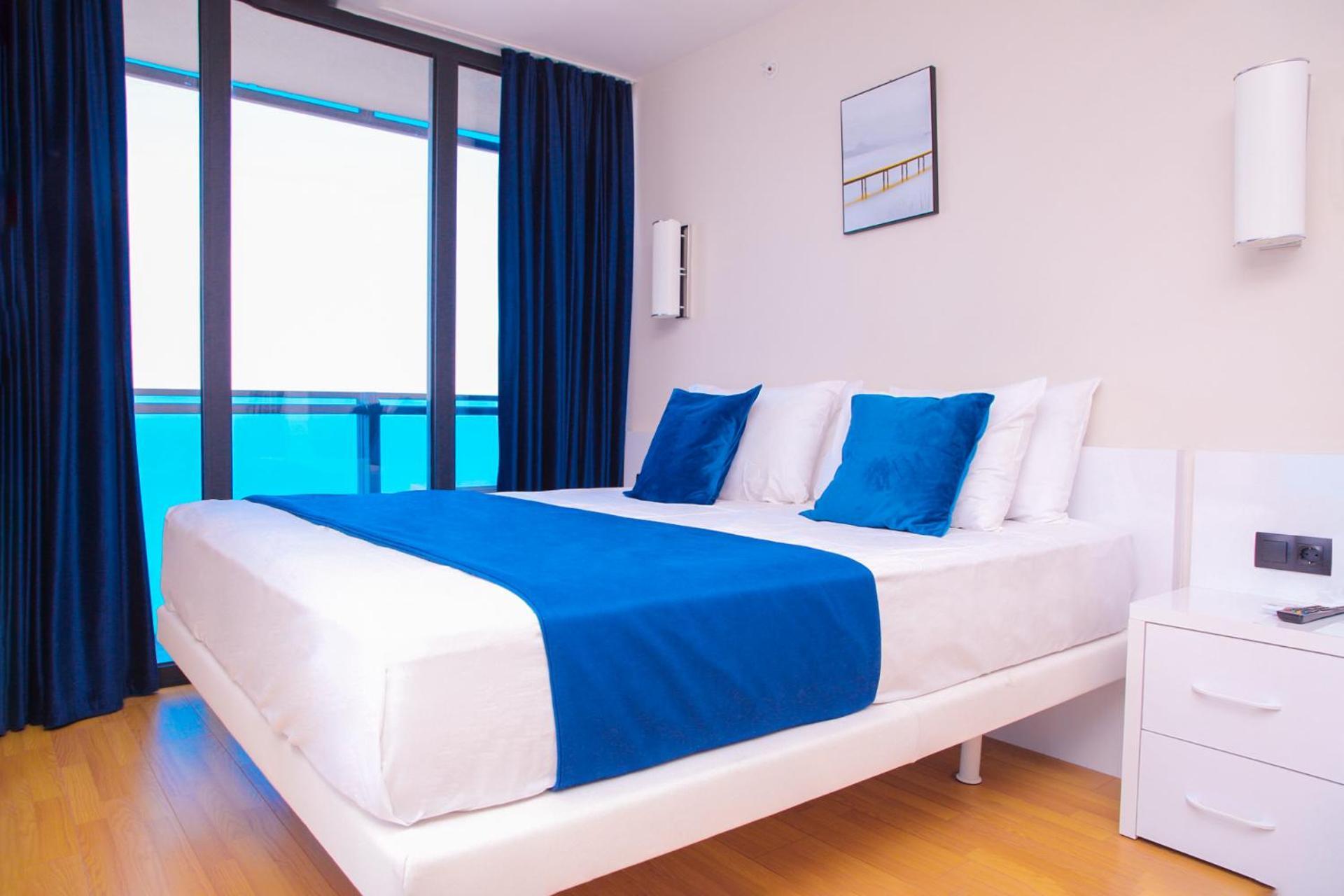 Orbi Twin Towers Aparthotel With Sea View Batoemi Buitenkant foto