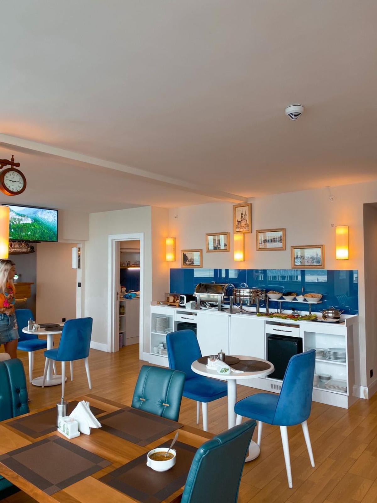 Orbi Twin Towers Aparthotel With Sea View Batoemi Buitenkant foto